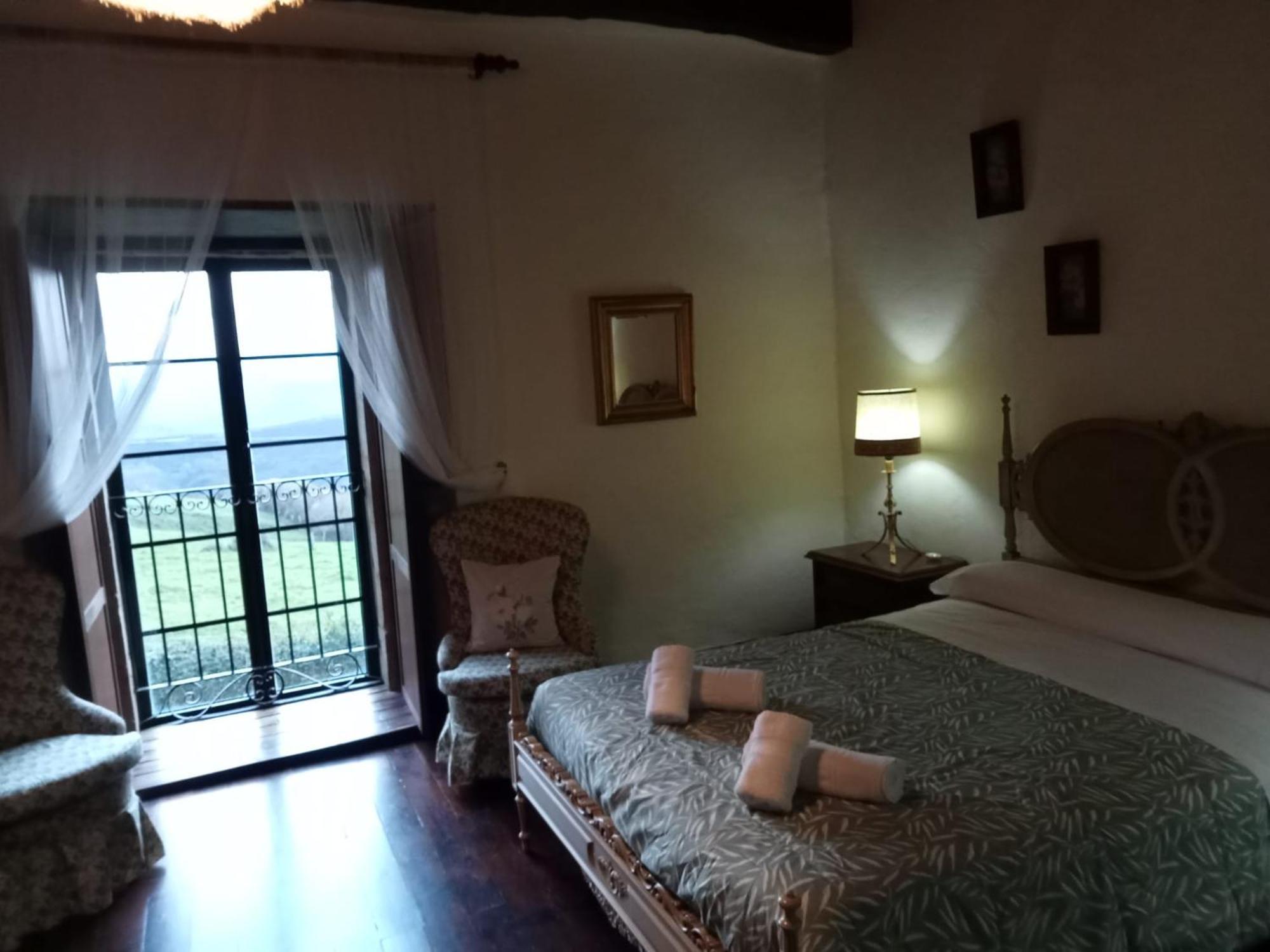 Palacio De Cantiz "Reserva De Ancares" Becerreá 外观 照片